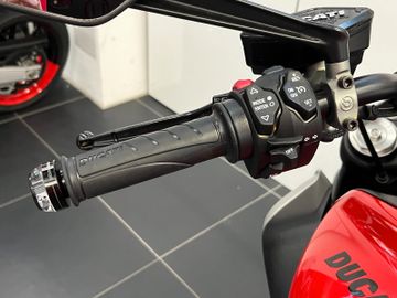 Ducati Diavel V4 viel Zubehör