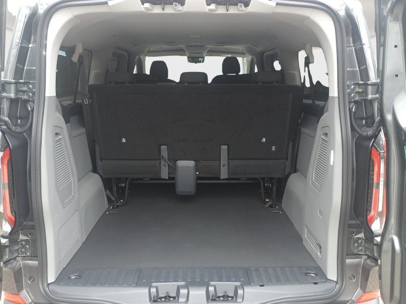 Fahrzeugabbildung Ford Tourneo Custom L2 320 2.0 EcoBlue Aut. ACC+LED+N
