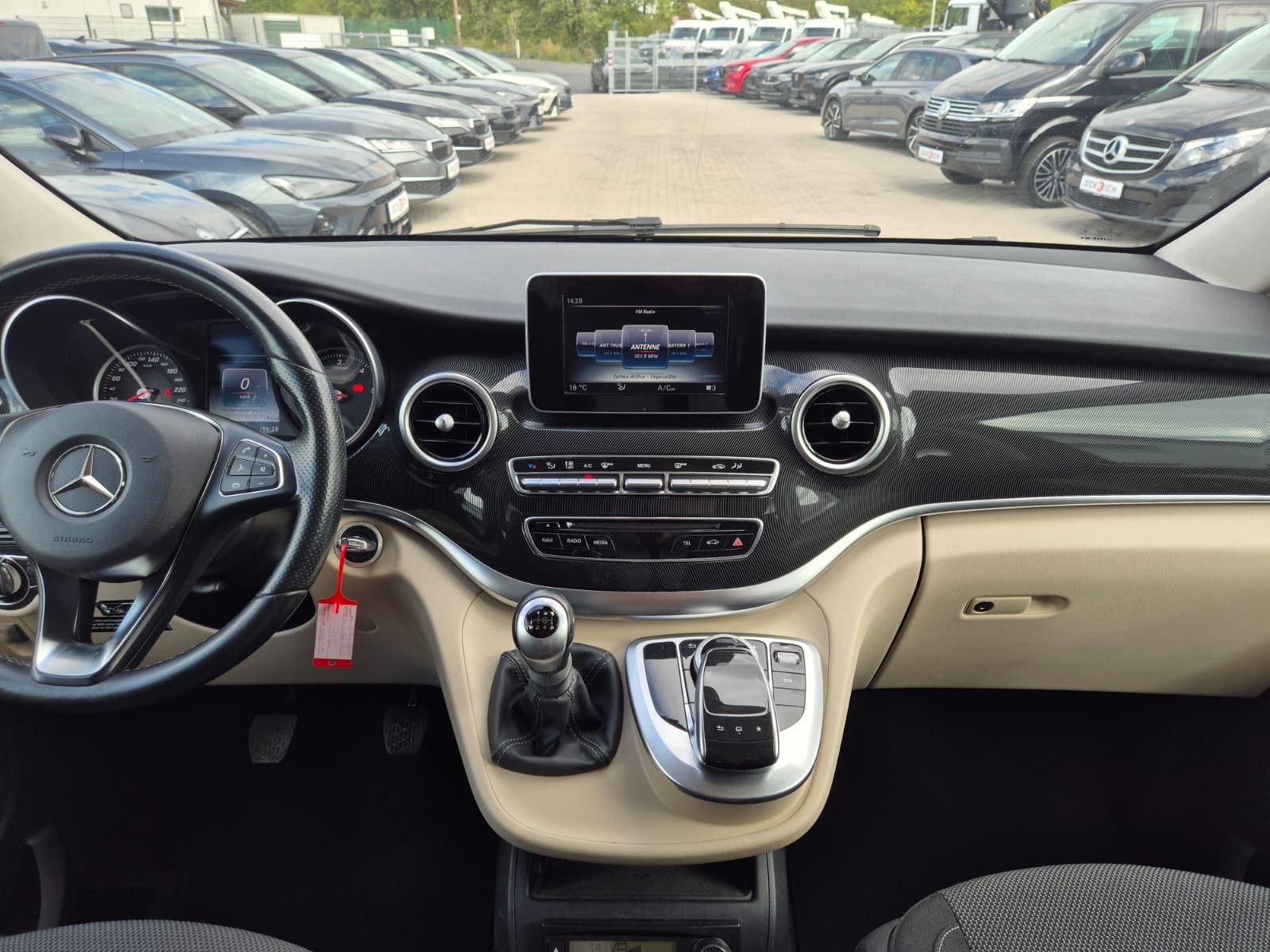Fahrzeugabbildung Mercedes-Benz V 200 MARCO POLO Ahk*Navi*Küche*StanH.*Solar