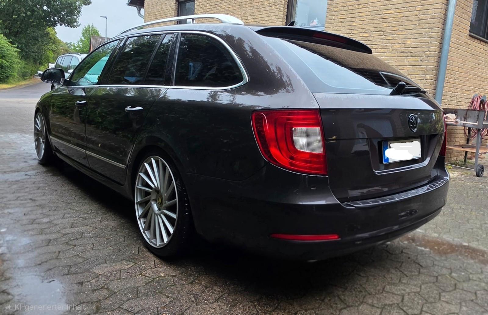 Skoda Superb 2010 — photo 7