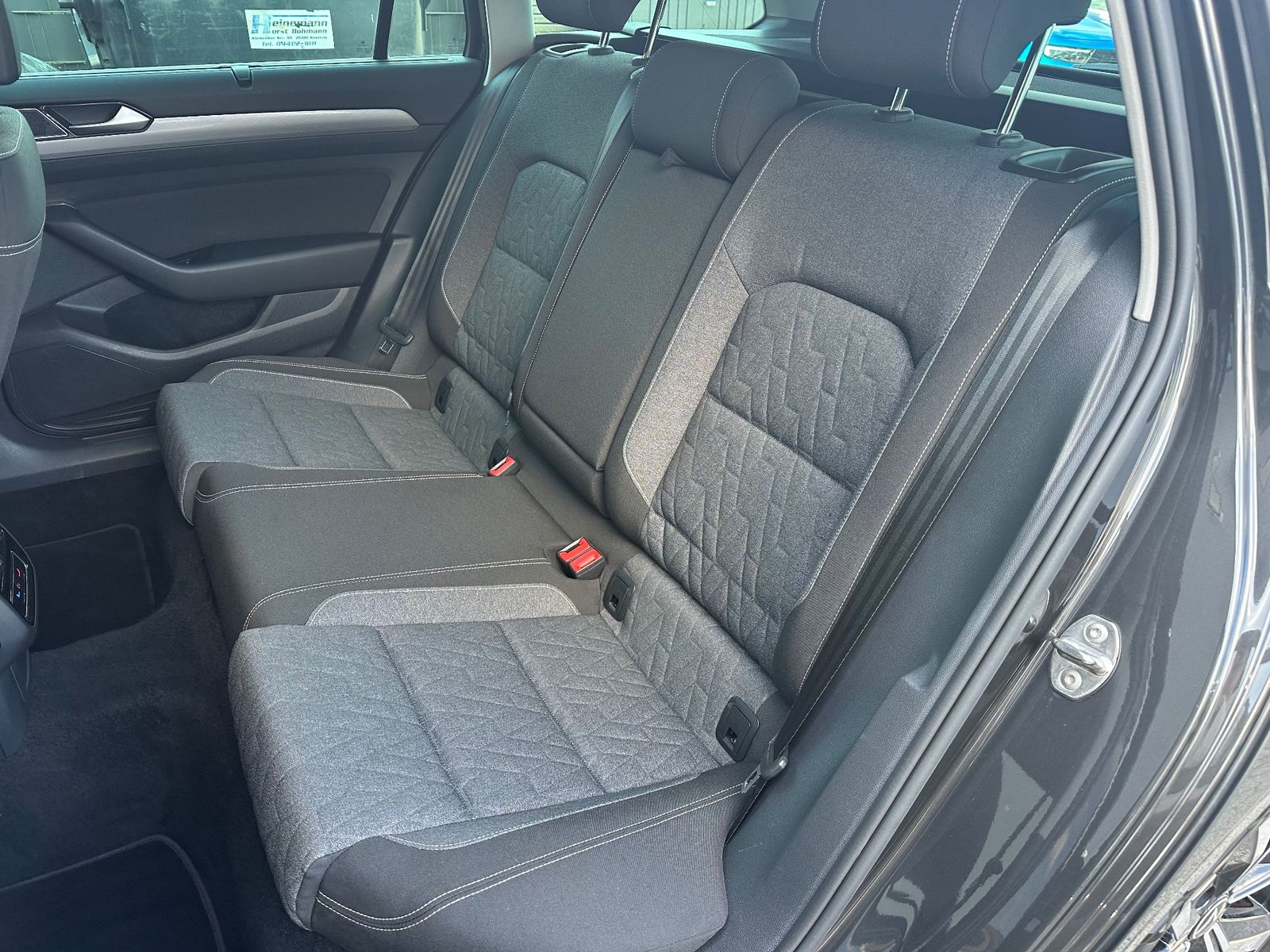 Fahrzeugabbildung Volkswagen Passat Variant GTE R-Line NAV+LED+KAM+HUD+AHK