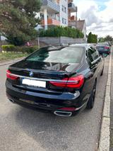 BMW 730dA.BMW SCHECKH+PREMIUM SEL. GARANTIE - BMW 730 in Frankfurt (Main)