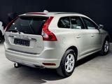 Volvo XC60 Kinetic*D4*NAVI*Kamera*AHK*Sitzheizung* - Volvo XC60: 4d