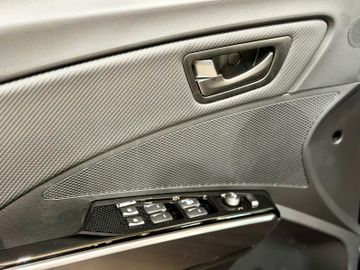 Fahrzeugabbildung Ssangyong Tivoli Amber 1,5P 2WD