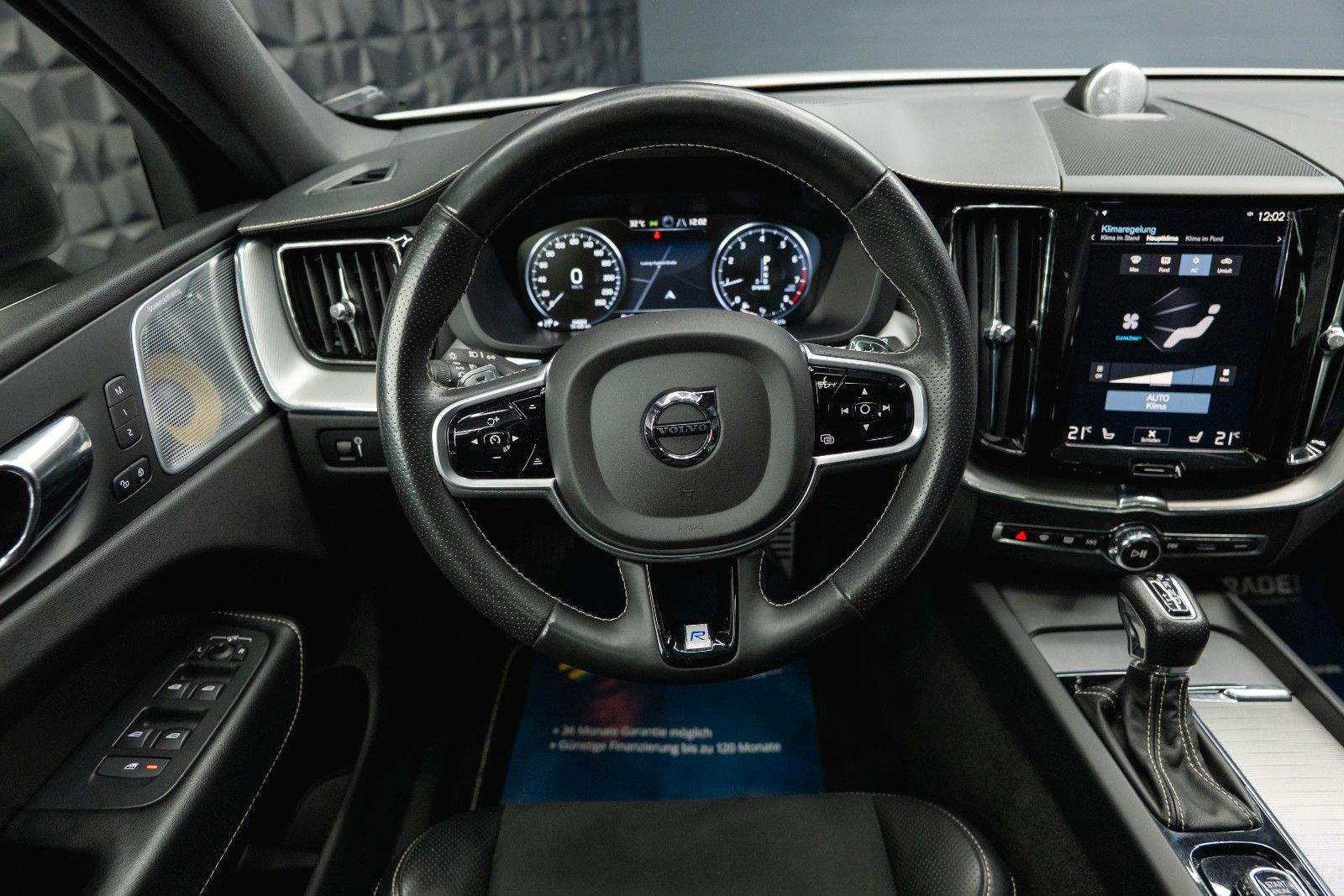 Fahrzeugabbildung Volvo XC60 R Design AWD | ACC | Pano | B&W | LED | 21`