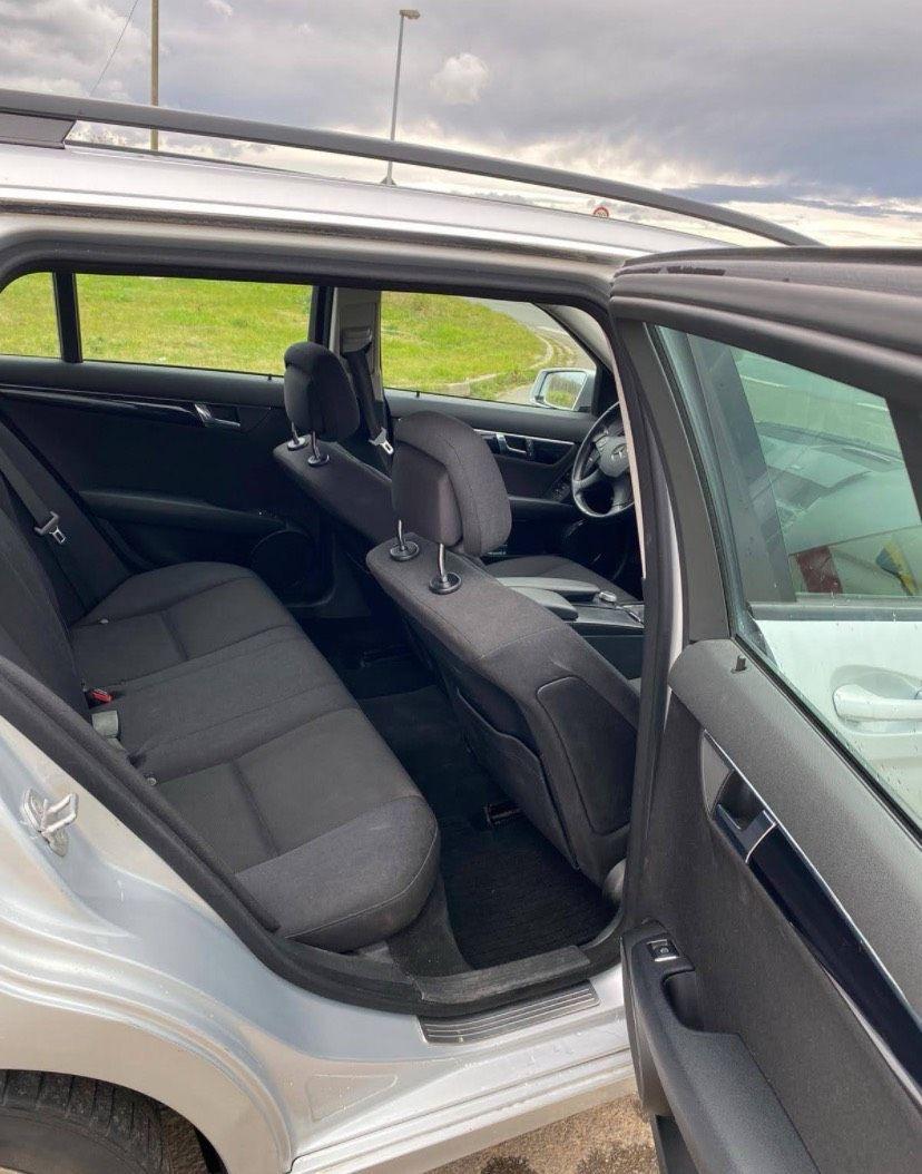 Mercedes-Benz C180 2010 — photo 11
