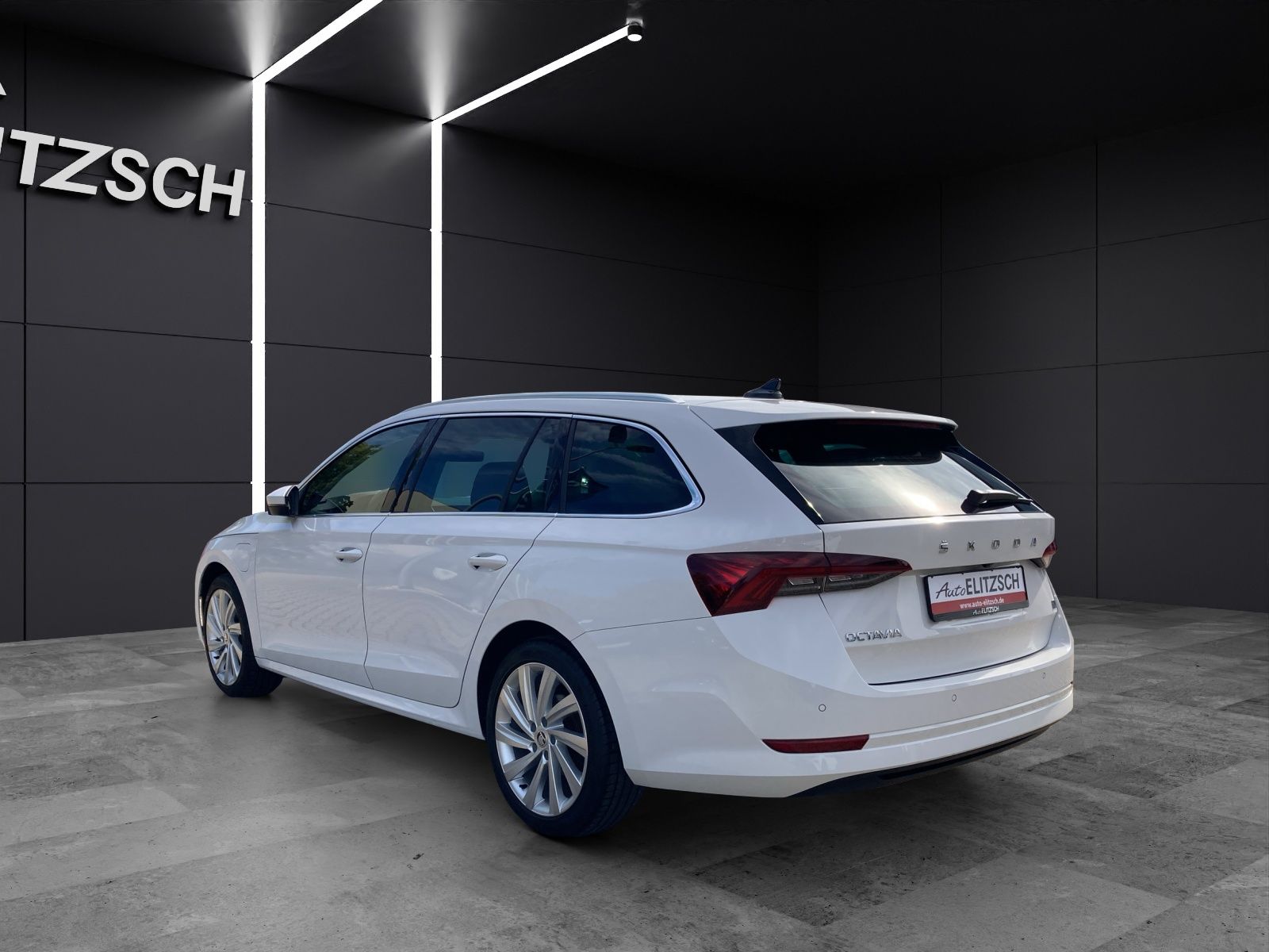 Fahrzeugabbildung SKODA Octavia Combi iV Style DSG LED Navi ACC RFK SH 1