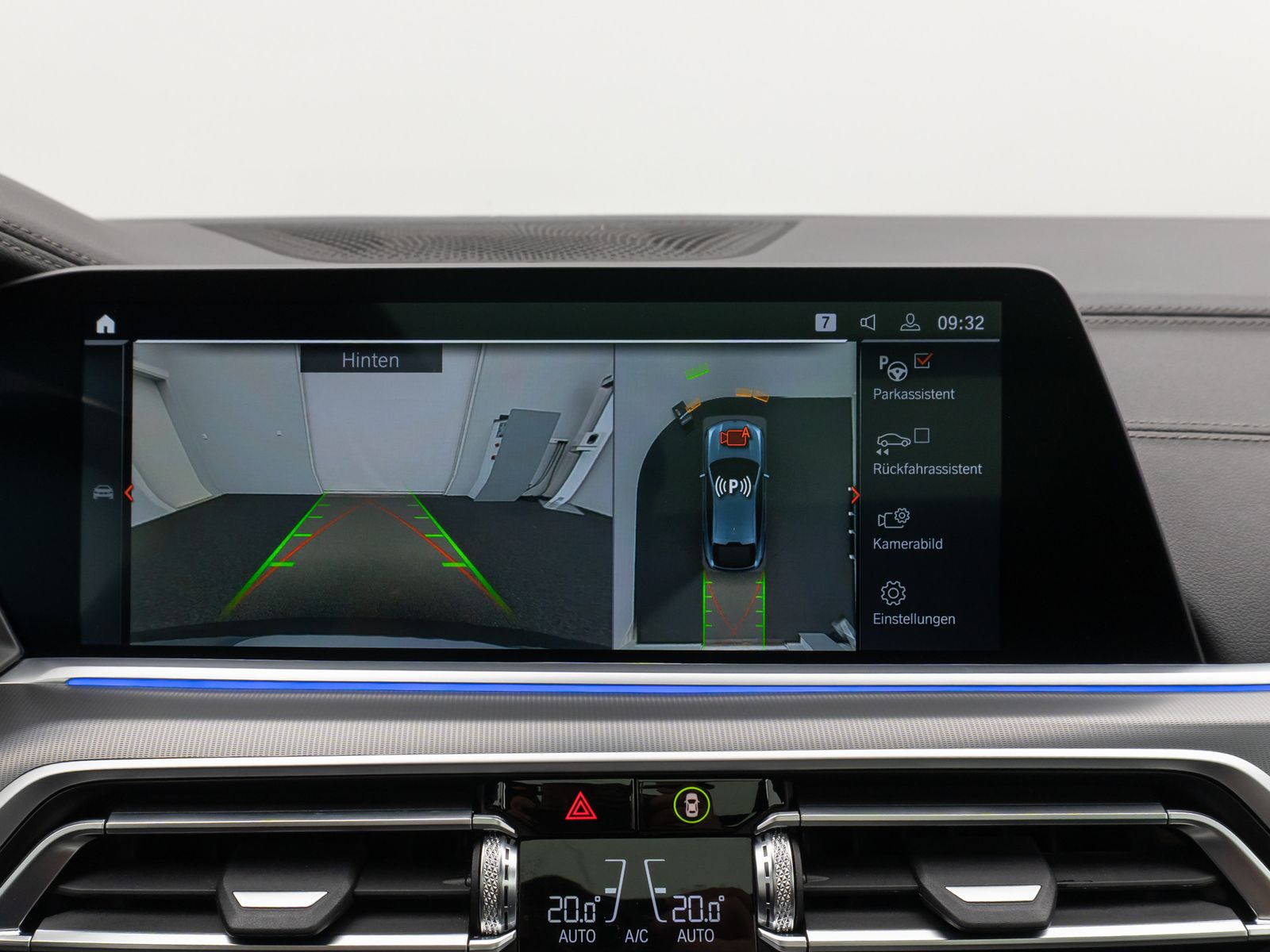 Fahrzeugabbildung BMW X6 xD30d M Sport Panorama Laser 360°HUD SoftClos