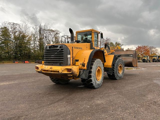 Volvo L220 E