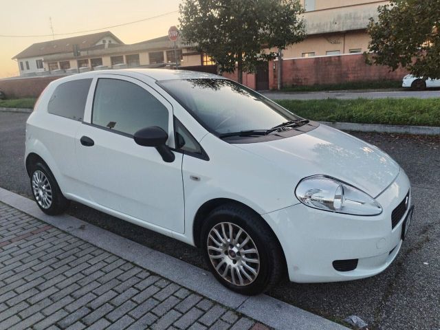 Fiat Grande Punto Van 2012