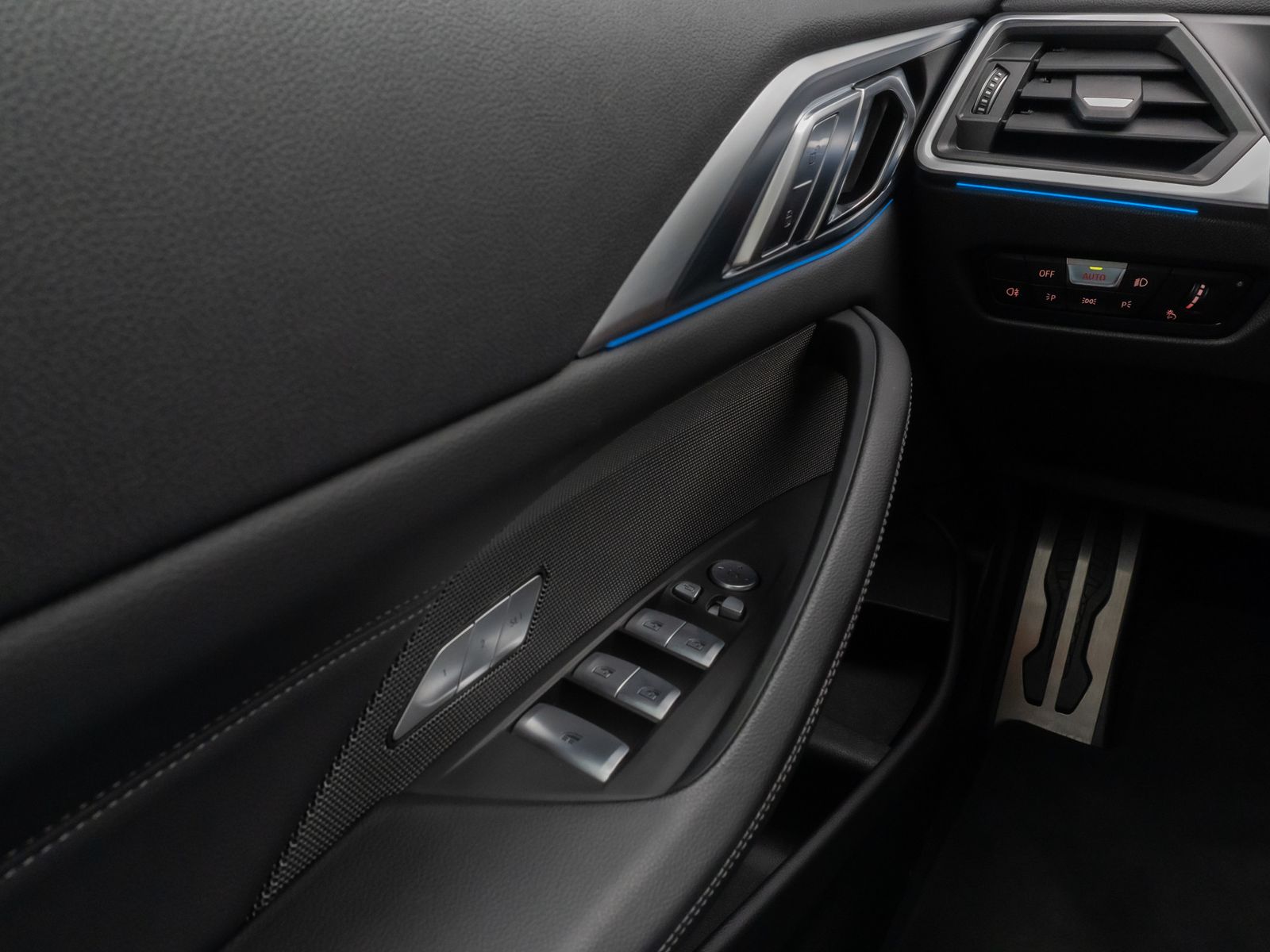 Fahrzeugabbildung BMW M440i xD Cabrio DAB Kamera HUD ACC H/K 19Zoll
