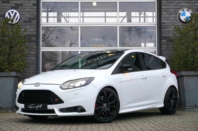 Ford Focus 2.0 ECOB. ST-3 - 250PK - NW. CILINDERKOP -