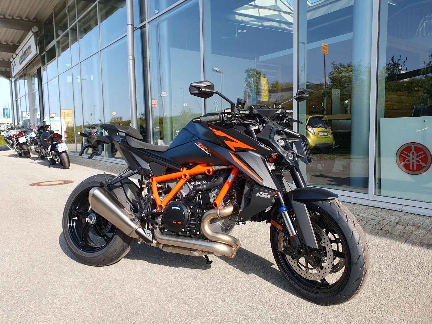 Fahrzeugabbildung KTM 1390 Super Duke R 2024