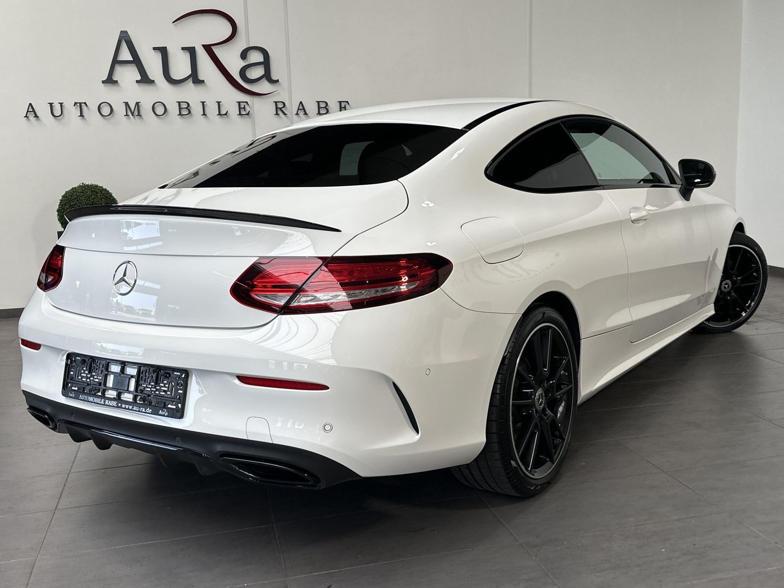 Fahrzeugabbildung Mercedes-Benz C 220d Coupé AMG-Line Plus NAV+LED+KAM+AHK+19ZO