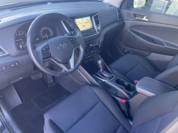 Fahrzeugabbildung Hyundai Tucson 1.6 T-GDI 7-DCT Navi KLIMAAUTOMATIK SHZ