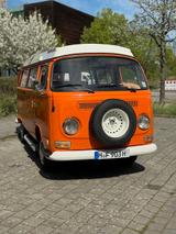 Volkswagen T2 Westfalia Campingwagen - Oldtimer mit Benzin-Antrieb: Kleinbus