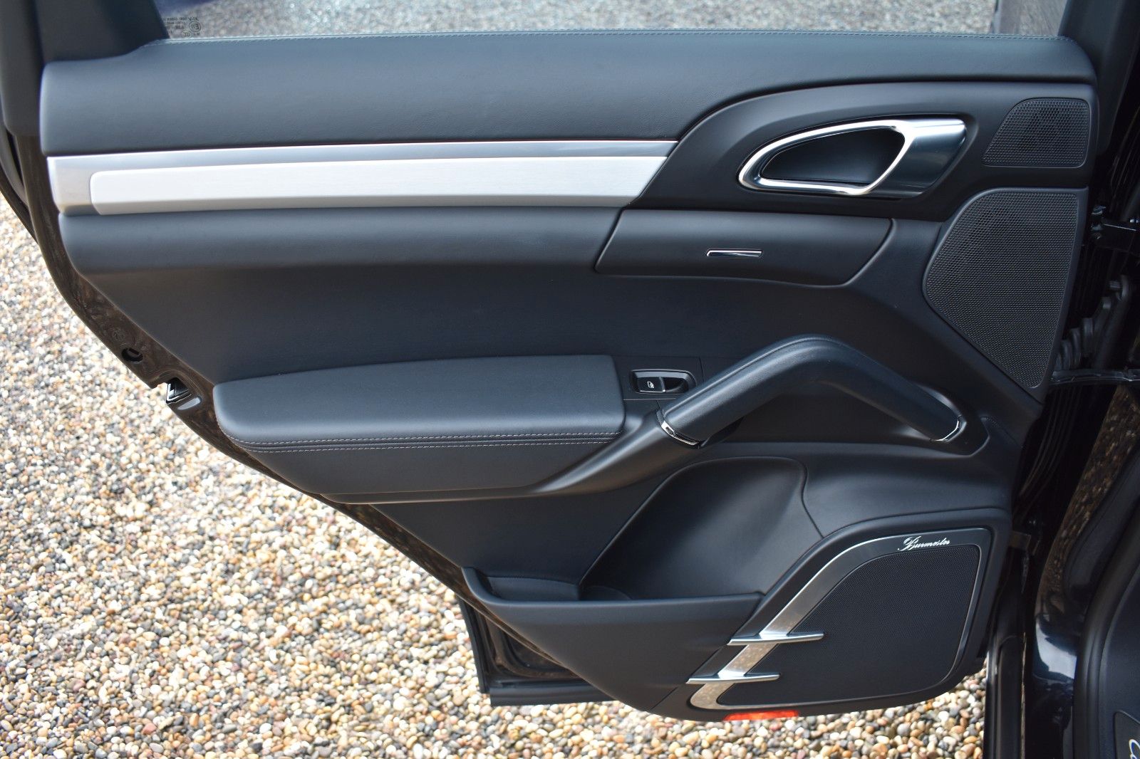 Fahrzeugabbildung Porsche Cayenne Turbo Panorama AHK Sport Chrono Keramik