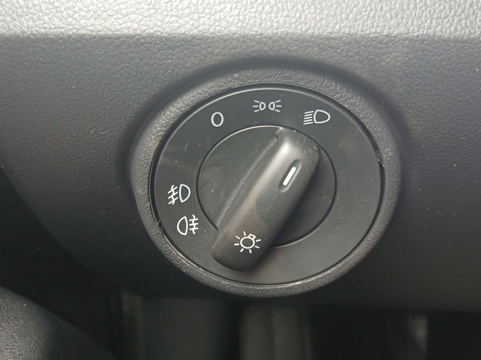 Fahrzeugabbildung Volkswagen up! Klima SHZ Tempomat RFK