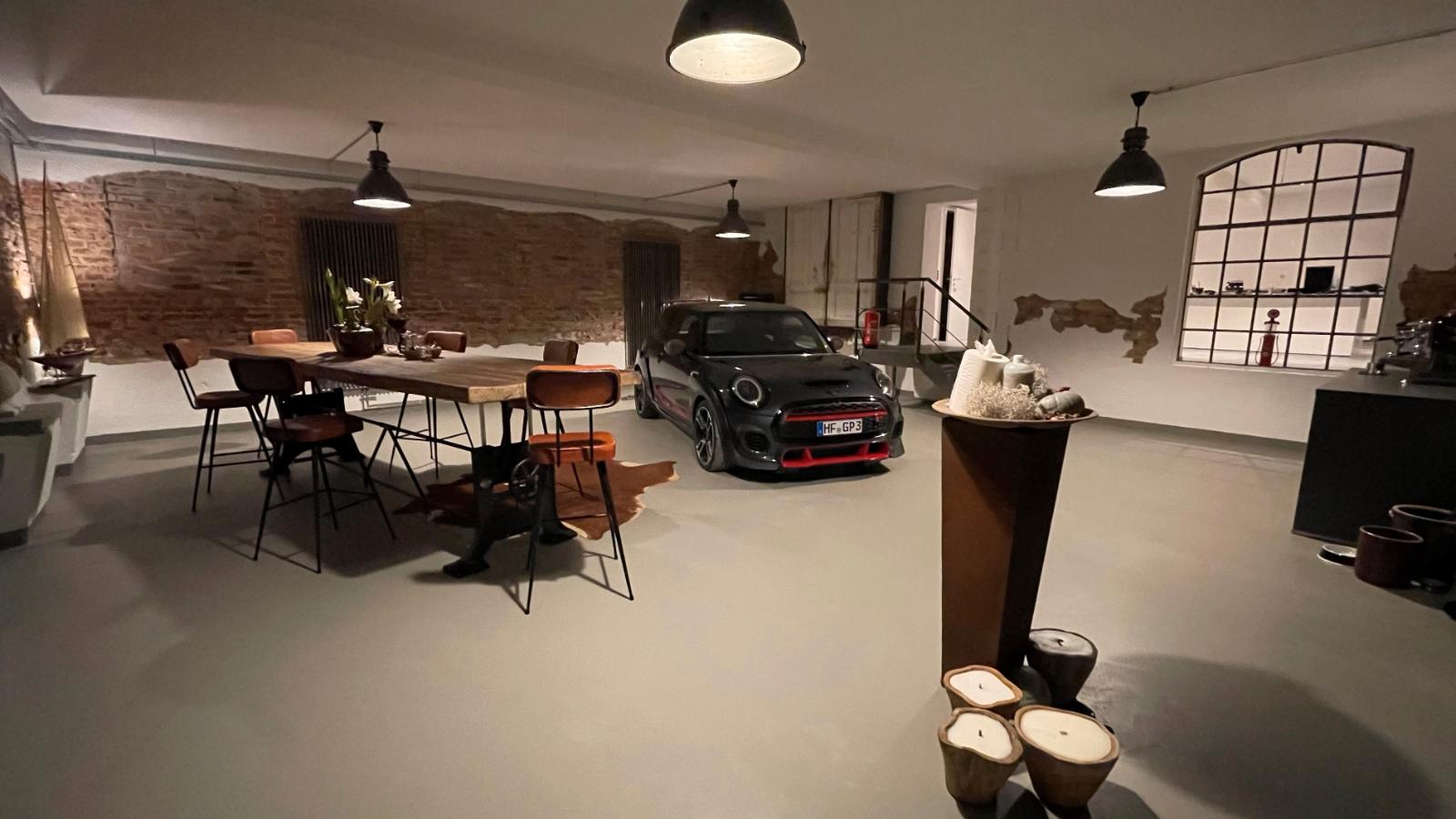 showroom-image-bottom