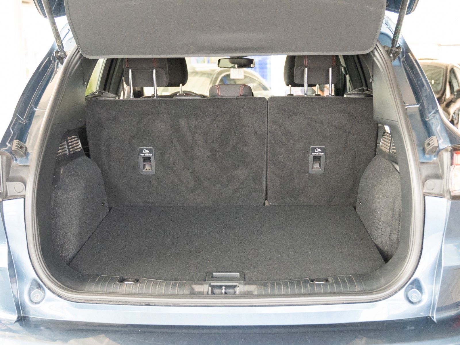 Fahrzeugabbildung Ford Kuga Plug-In Hybrid ST-Line AUTOM./WINTER-P./DAB