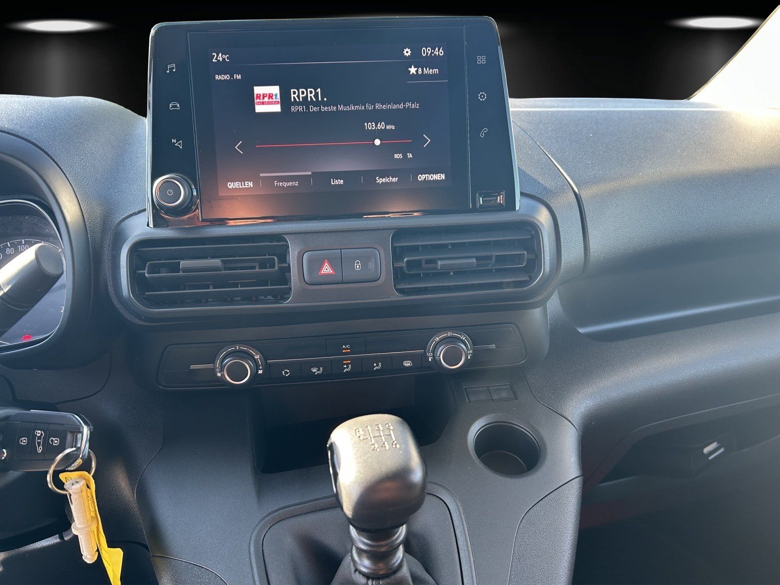 Fahrzeugabbildung Opel Opel Combo Cargo Edition/Kamera/PDC/Klima