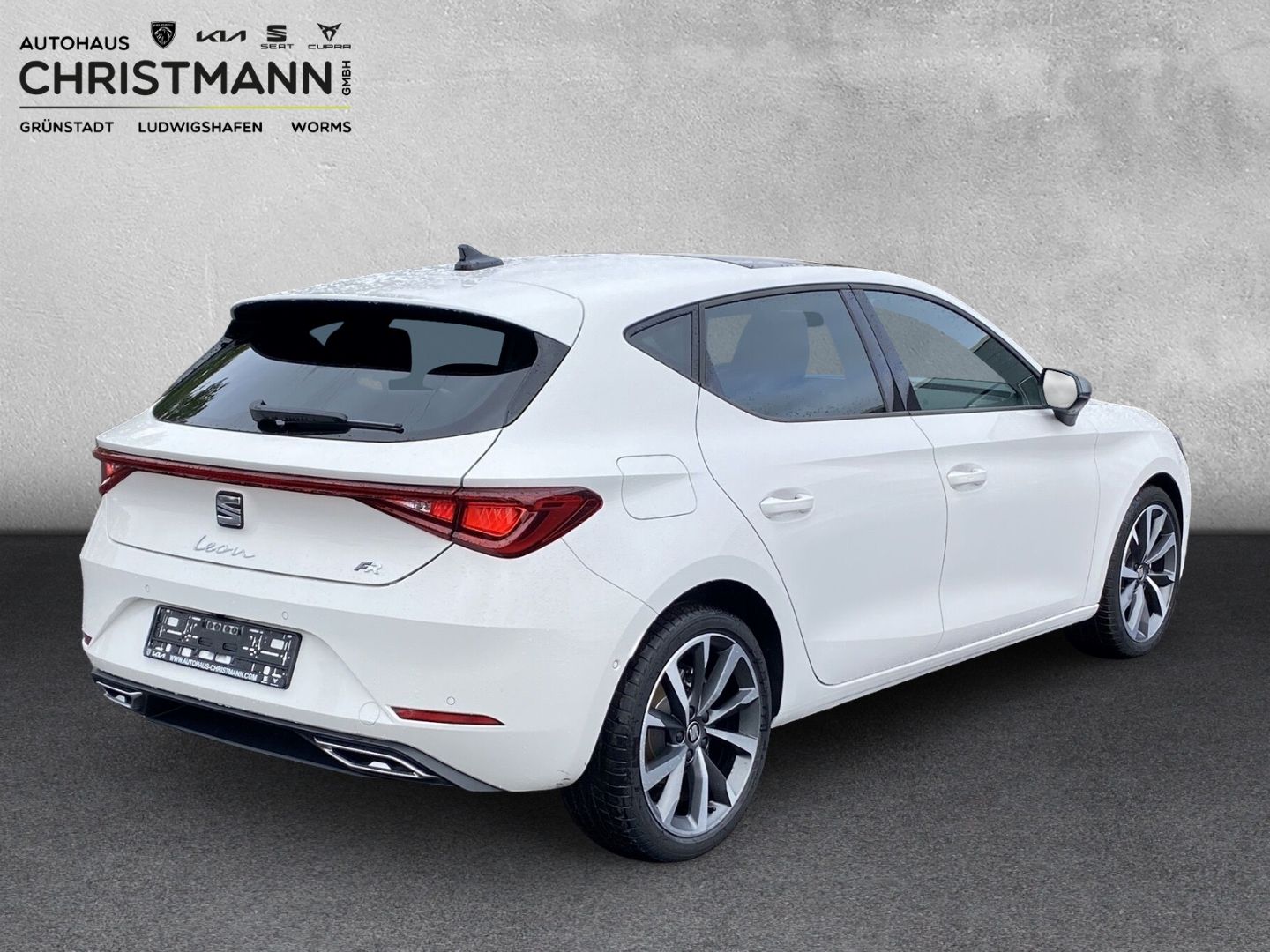 Fahrzeugabbildung SEAT Leon Seat  1,5 eTSI*PDC*NAVI*SHZ*ALLU*