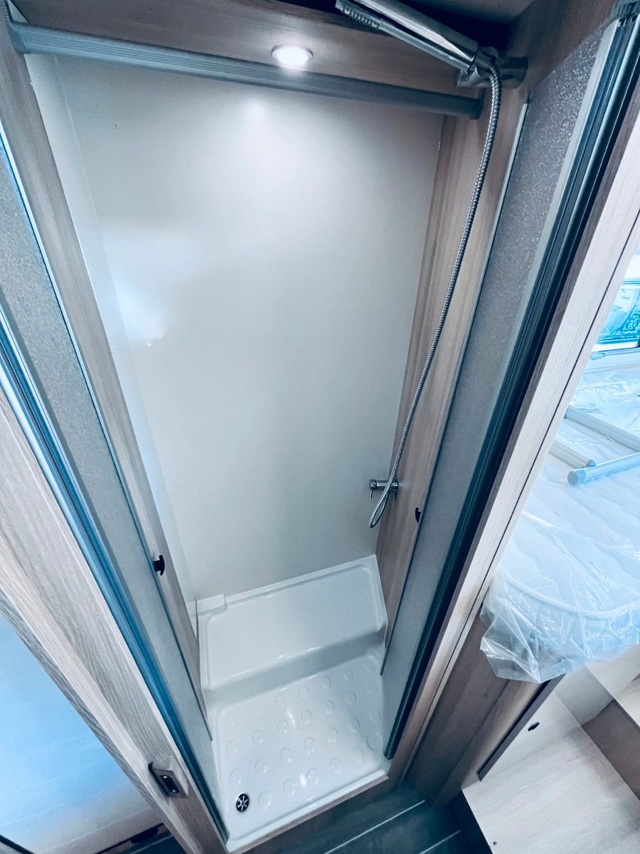 Fahrzeugabbildung NobelART T-7000 - Modell 2026 - Hubbett