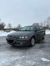 Volvo V40 1.8i, Bj. 2001, TÜV - gebrauchte Volvo V40 aus dem Jahr 2001