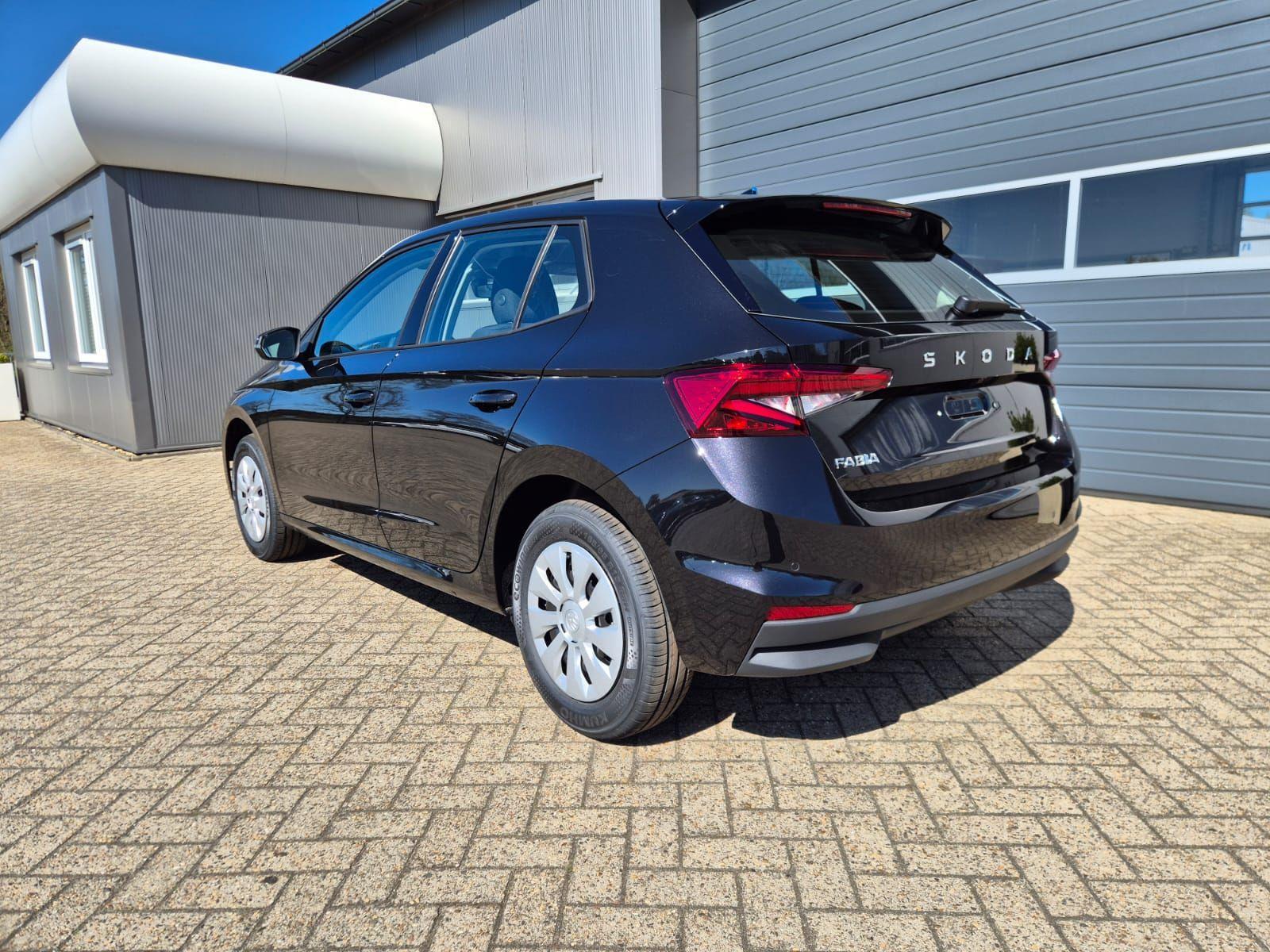 Skoda Fabia  1.0 TSI 95PS Selection 5-türig Rückf.Kame