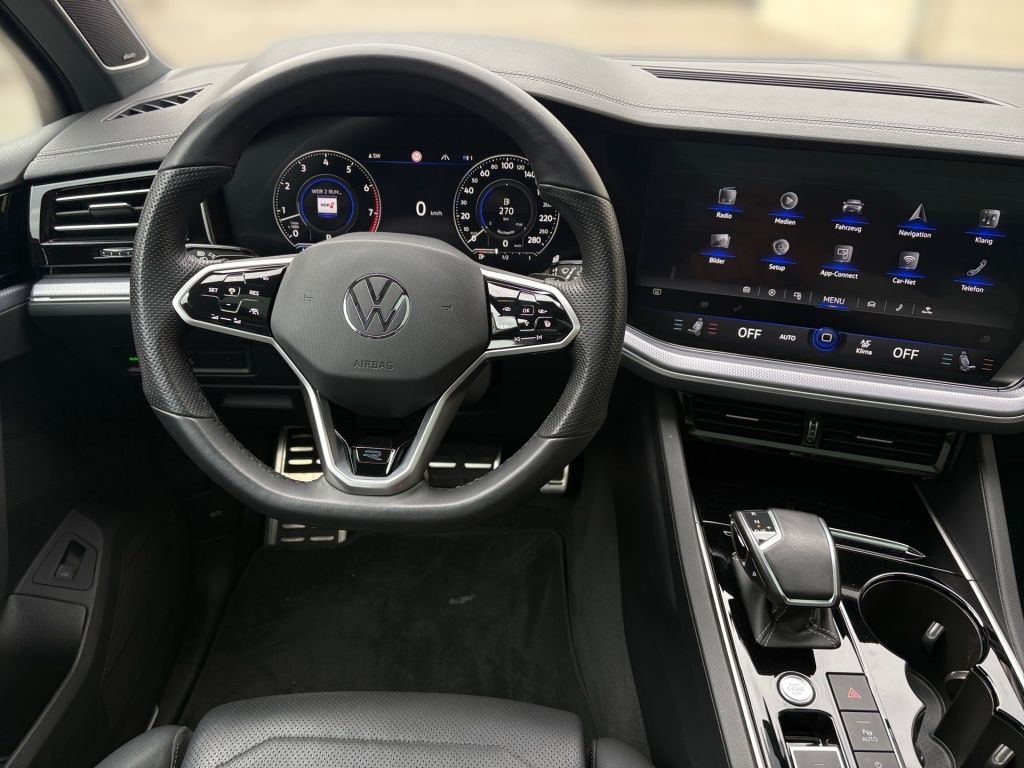 Volkswagen Touareg 3.0 TSI R-Line 4M MATRIX PANO BLACK AIR foto 11