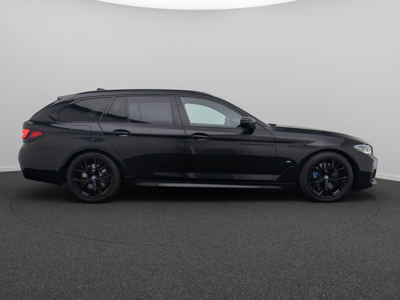 Fahrzeugabbildung BMW 540d xD M Sport DAB HUD HiFi Laser AHK Panorama