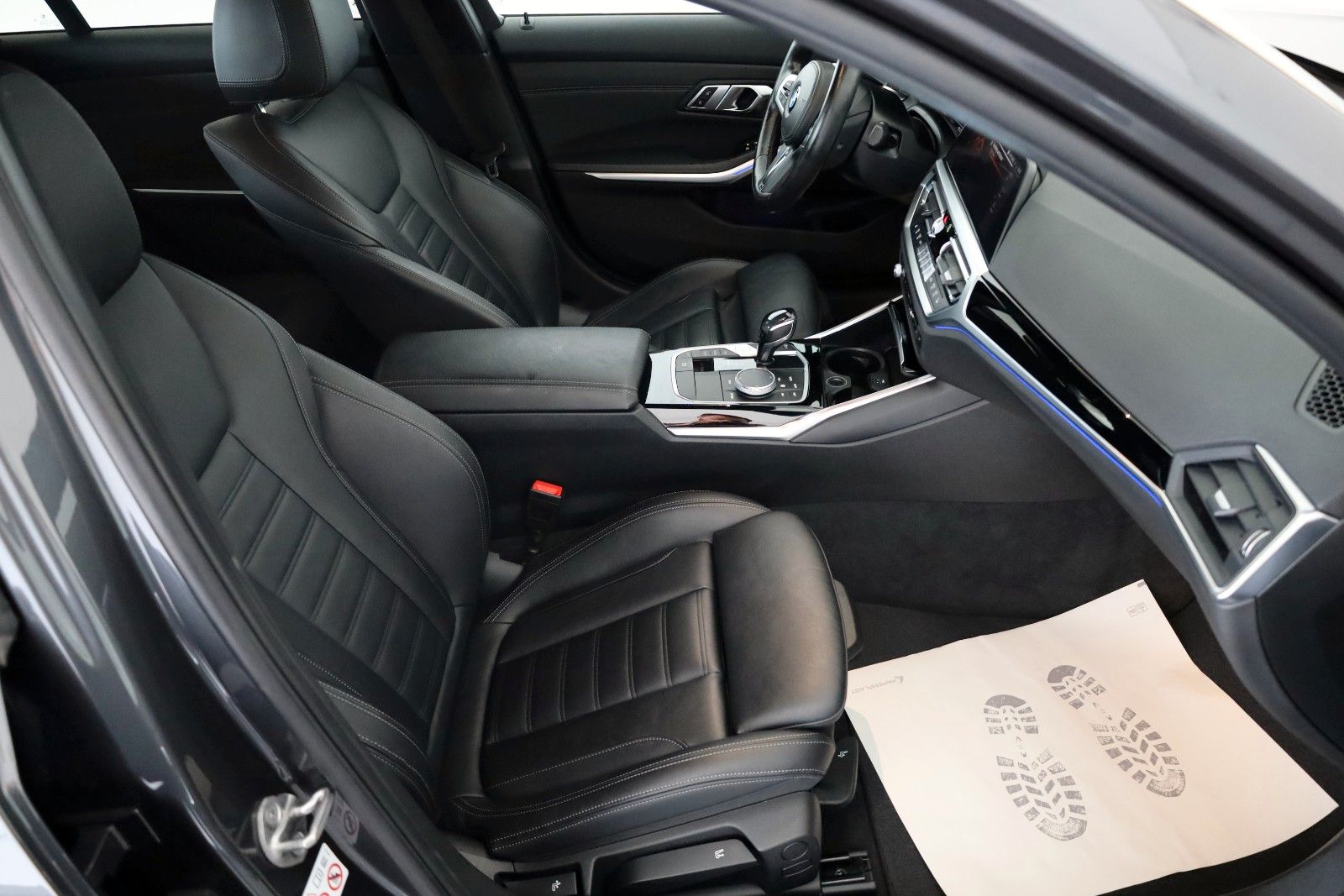 Fahrzeugabbildung BMW 318 d Lim. Sport Line ,M Sport,Leder,Navi.