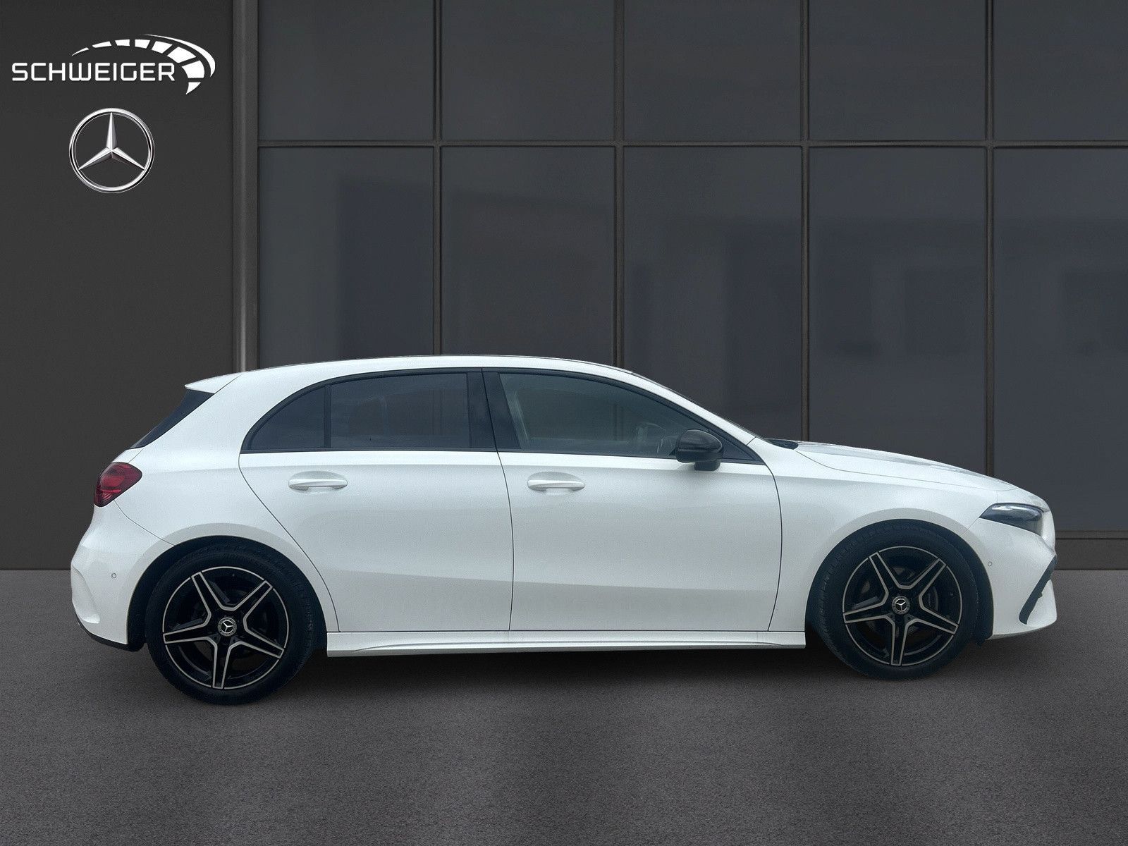 Mercedes-Benz A 180 AMG Line Advanced AHK NAVI Standheizung foto 3