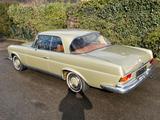 Mercedes-Benz 280 SE 3.5 Coupe sehr schönes Fahrzeug DEUTSCH - Mercedes-Benz 280 mit Benzin-Antrieb: Coupe