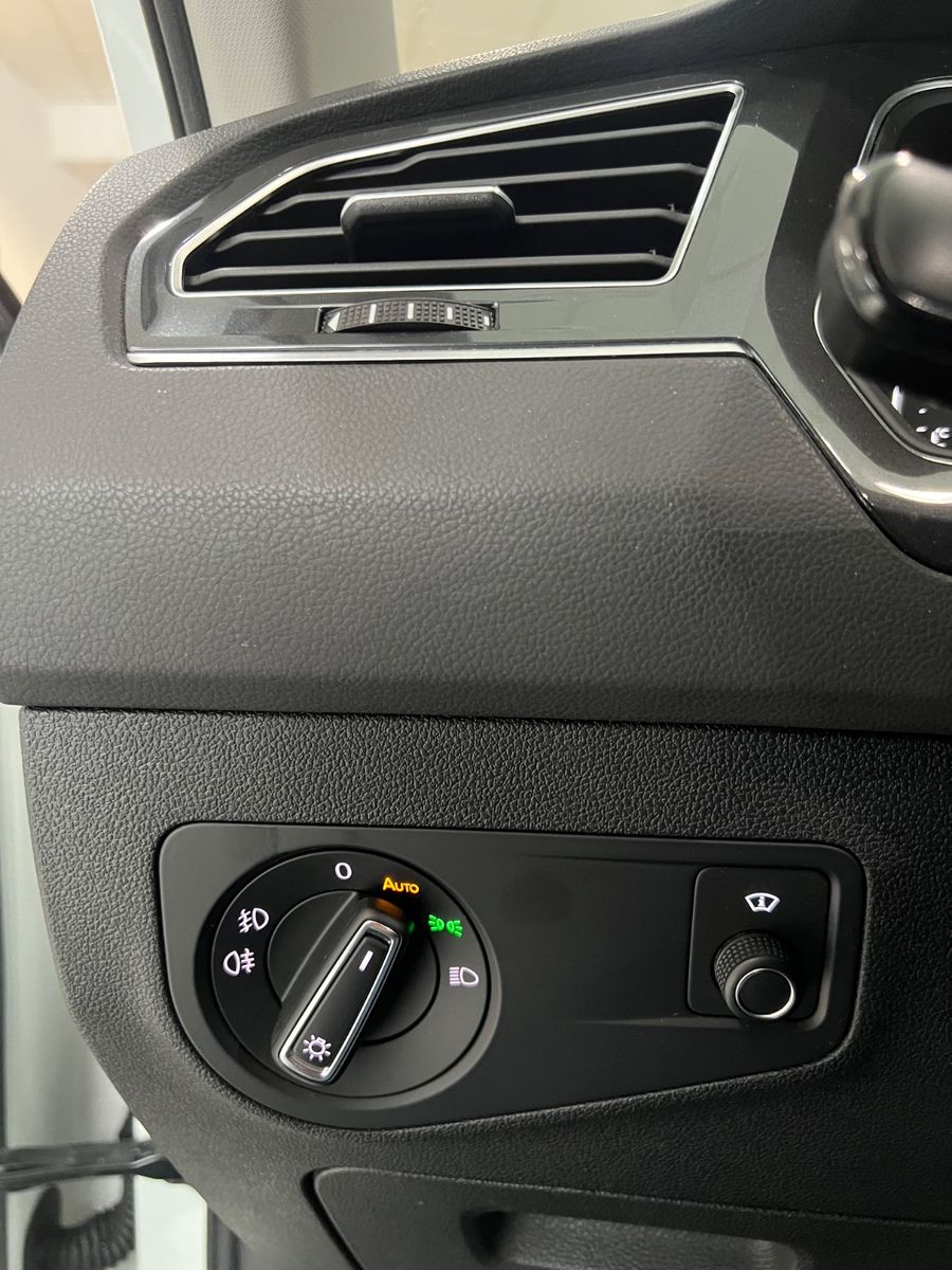 Fahrzeugabbildung Volkswagen Tiguan Comfortline 2.0TDI *DIGITALTACHO*LED*360°