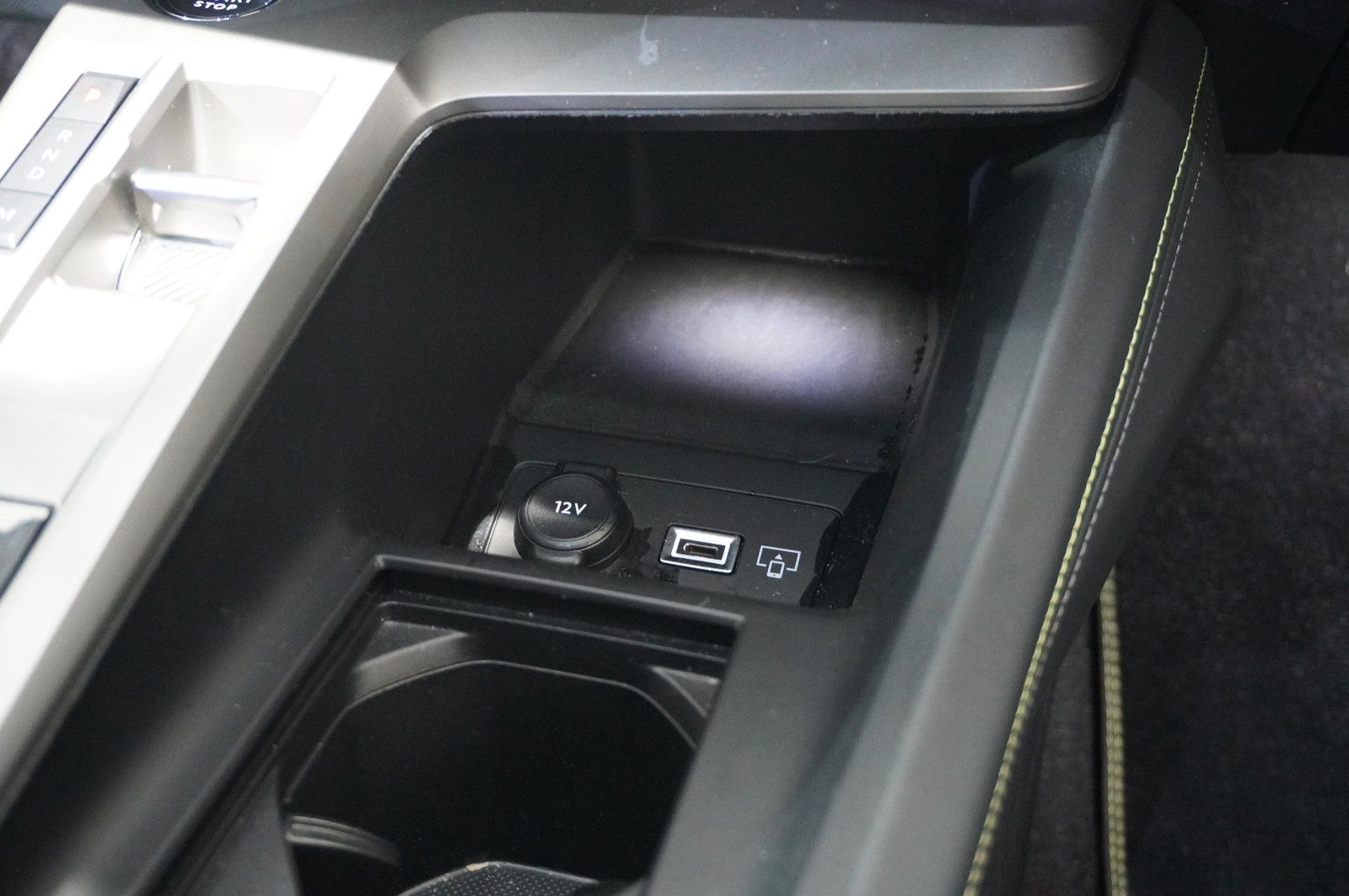 Fahrzeugabbildung Peugeot 308 SW 1.5D GT SPORT NAVI/LED/KAMERA/VIRT./DAB+