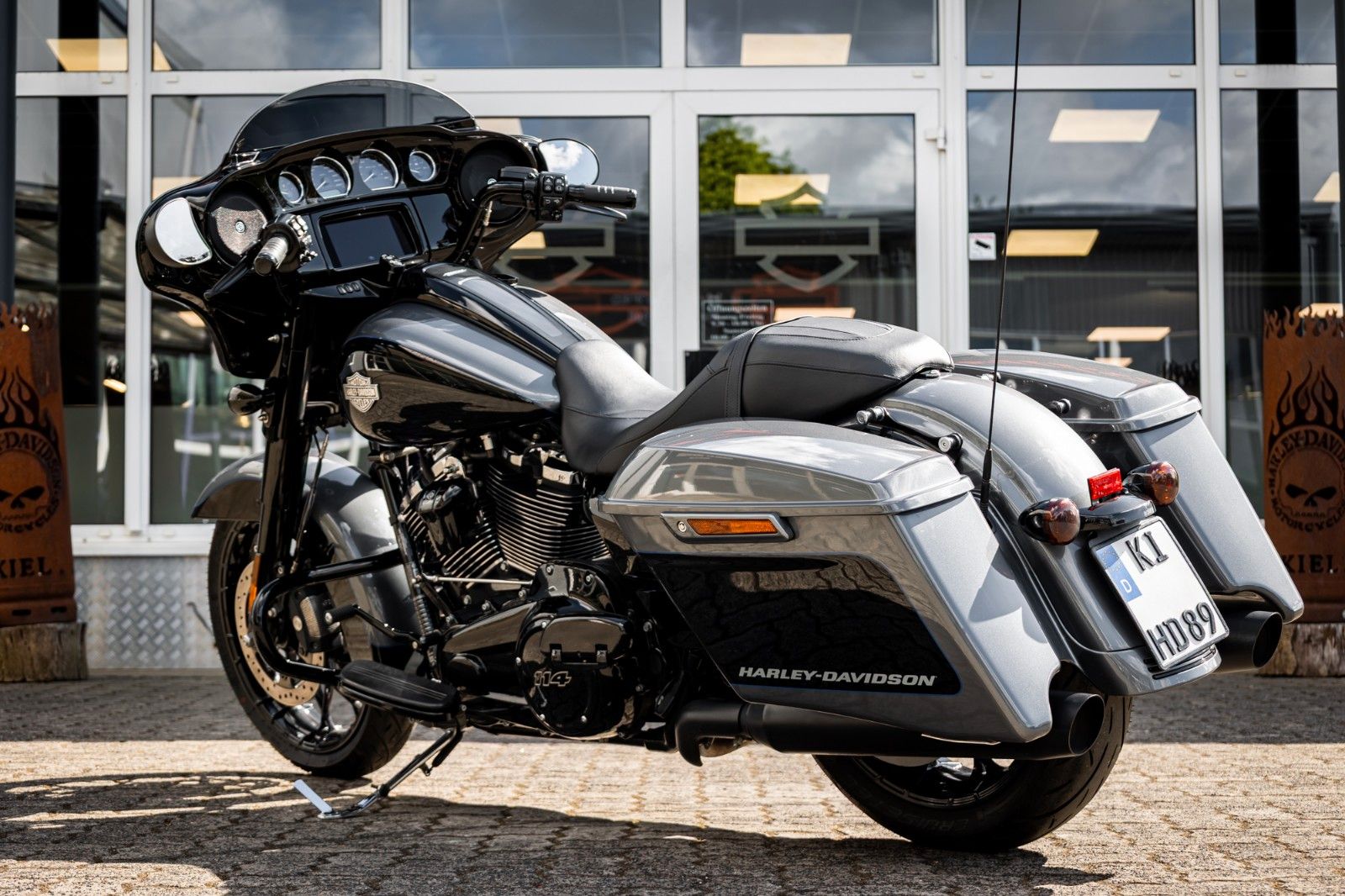 Fahrzeugabbildung Harley-Davidson Street Glide Special FLHXS