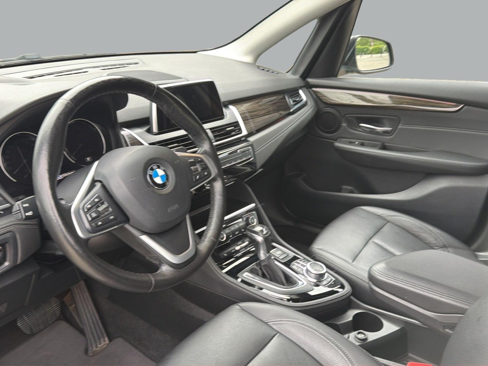 BMW 225xe IPERFORMANCE A Luxury Line Luxury Line |