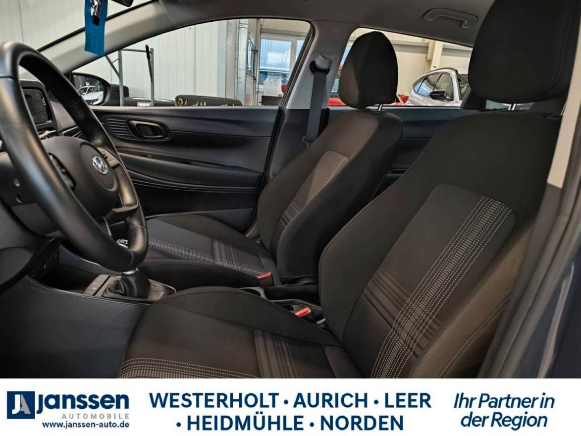 Fahrzeugabbildung Hyundai i20 FL MY26 1.0 T-GDI (90 PS) 6-MT Select Navi