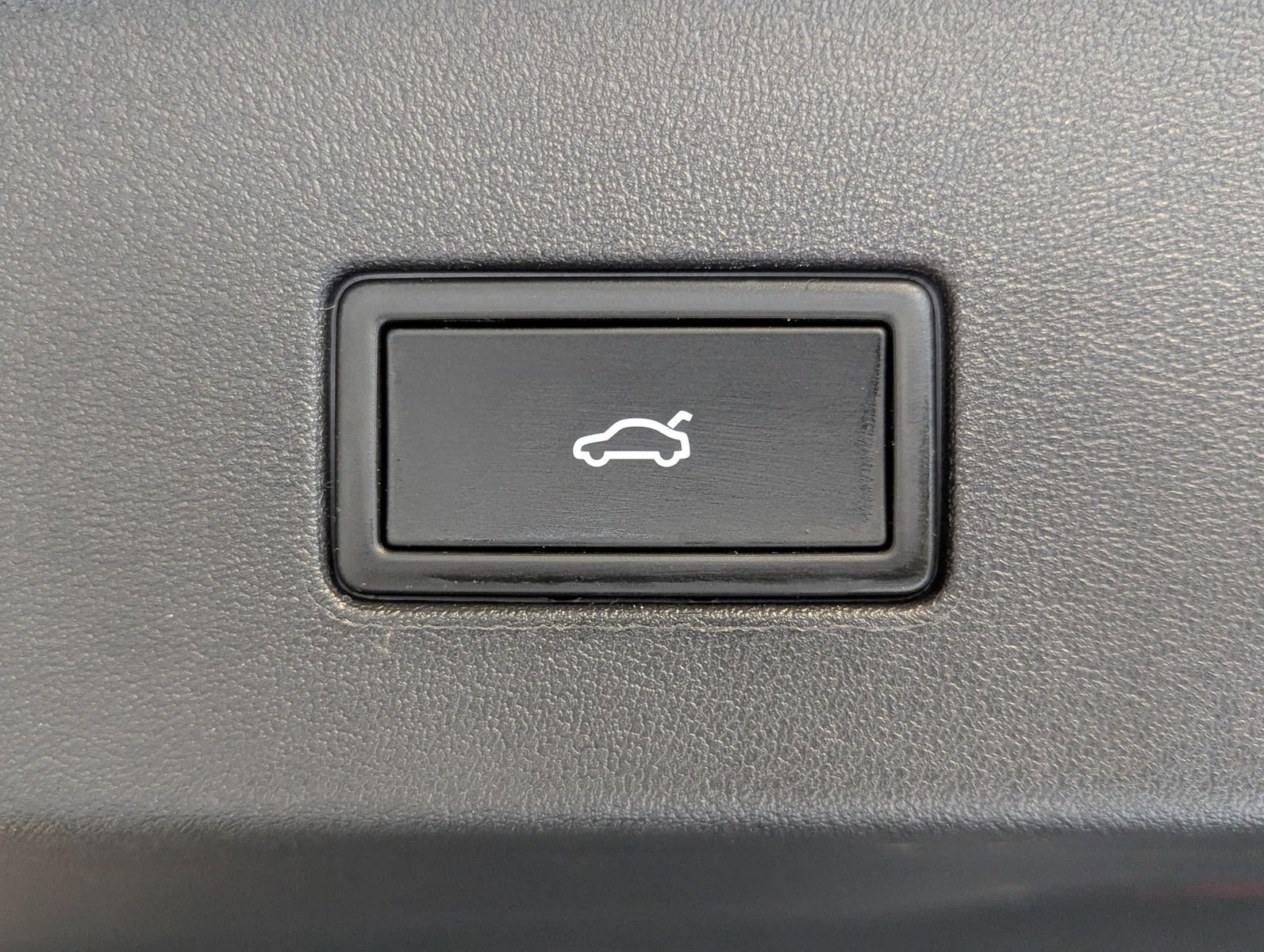 VW Tayron 2.0 R-Line Leder Launch Pano Black AHK 20 - Image 22