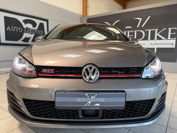 Volkswagen Golf - 2