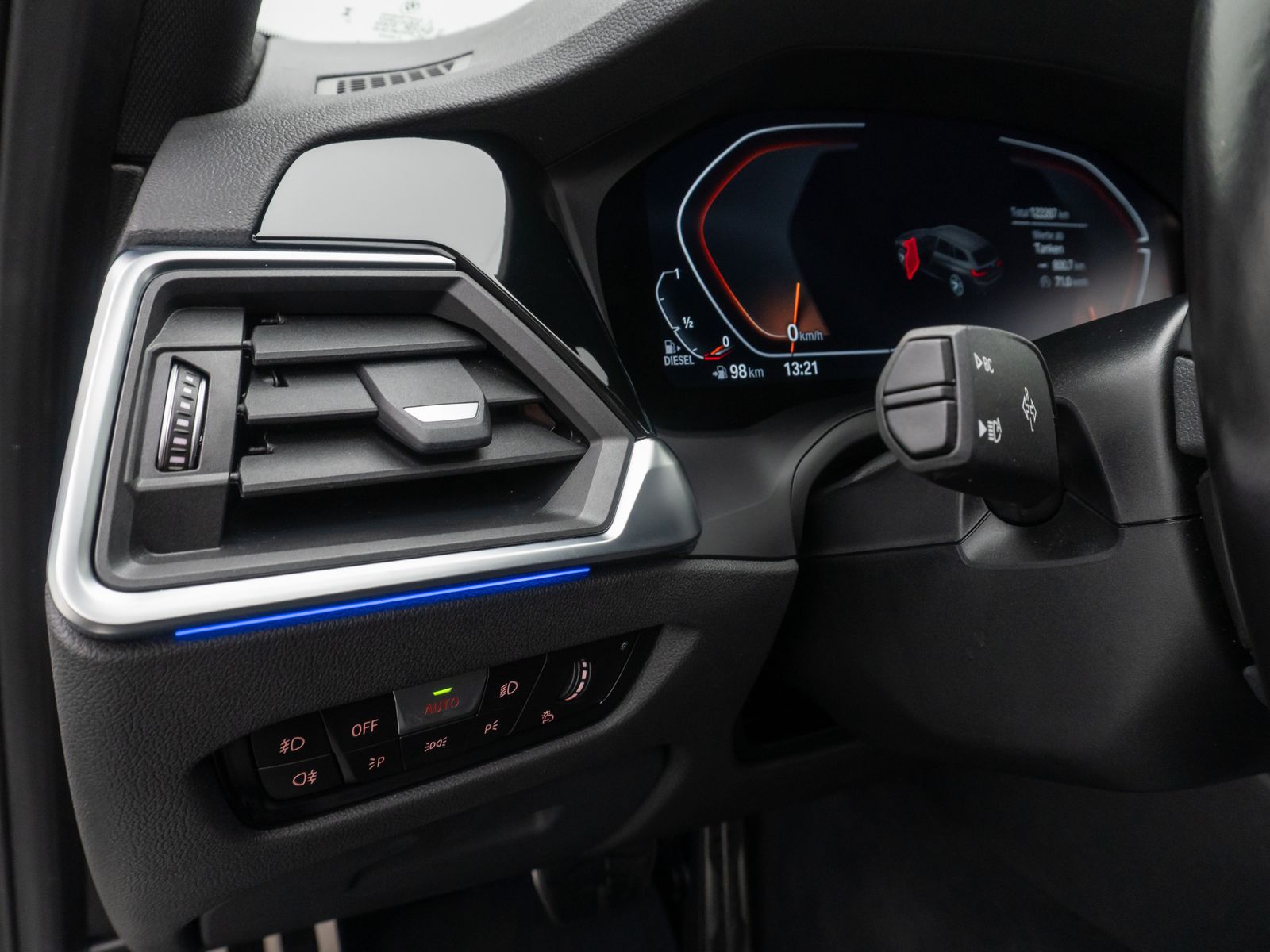 Fahrzeugabbildung BMW 320d xD M Sport 360°Laser HUD DAB Stop&Go 19Zoll