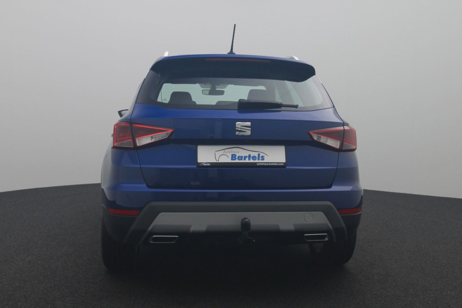 Fahrzeugabbildung SEAT Arona 1.5 FR NAVI AHK KAMERA
