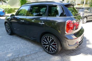 Fahrzeugabbildung MINI JOHN_COOPER_WORKS Countryman  Pano / 4x4