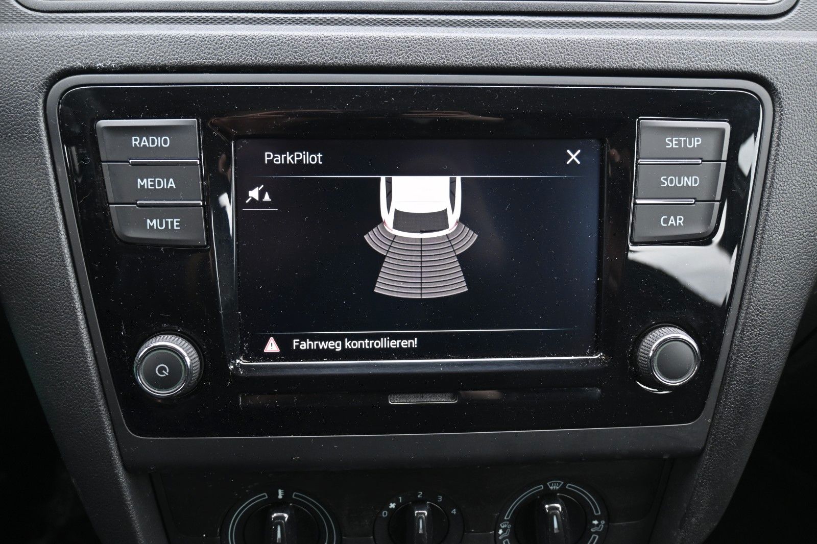 Fahrzeugabbildung SKODA Rapid Spaceback Cool Edition 1.0 TSI
