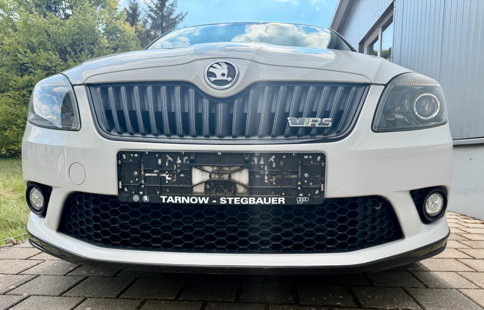 SKODA FABIA RS 1.4 TSI 180ch - DSG - CARBON - SIÈGES CHAUFFANTS - BLUETOOTH - REGULATEUR DE VITESSE