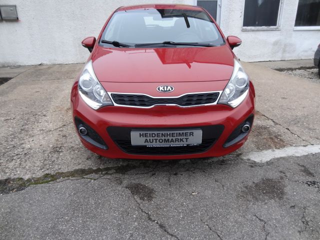 Fahrzeugabbildung Kia Rio Spirit/1.Hd/Automatik/84TKM/SitzH/PDC/