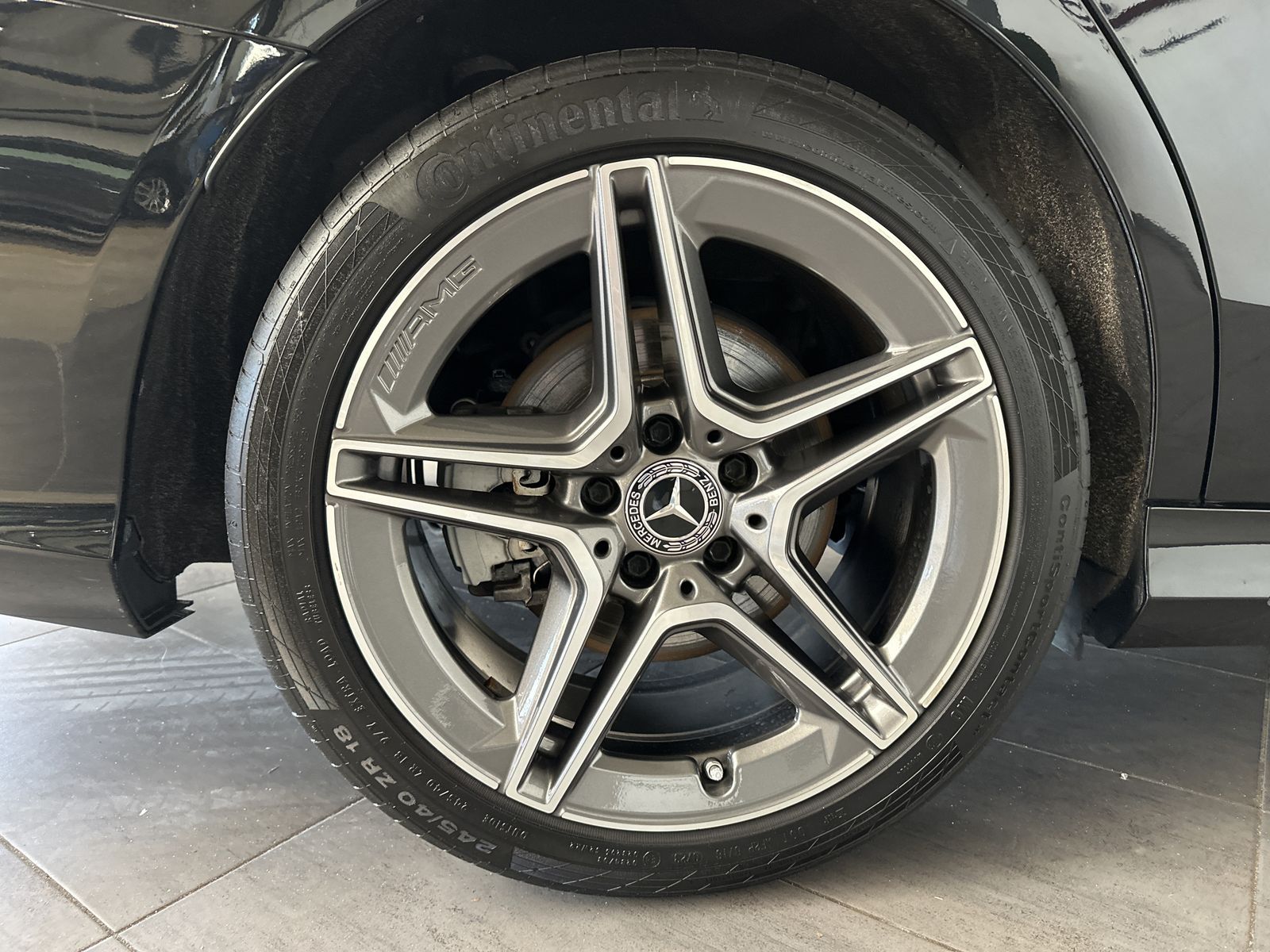 Fahrzeugabbildung Mercedes-Benz C 220d T AMG-Line NAV+AHK+CARPLAY+BURMESTER+18ZO