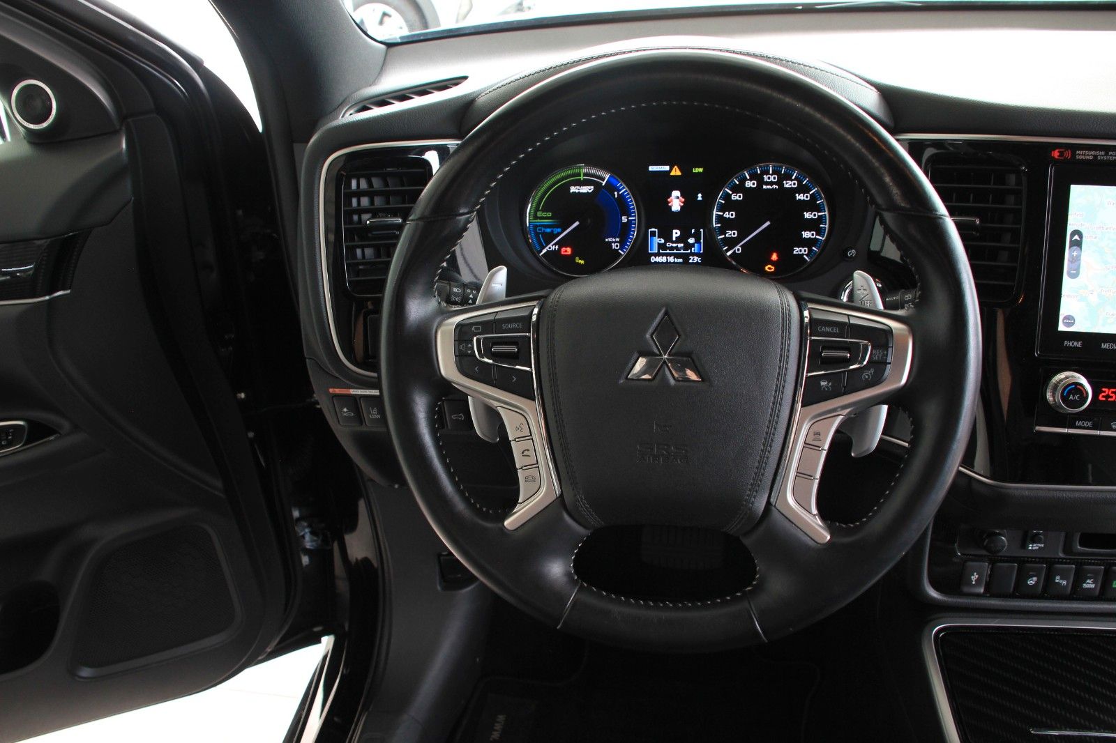 Fahrzeugabbildung Mitsubishi Outlander PHEV Top 4WD