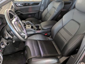 Porsche Cayenne - 7